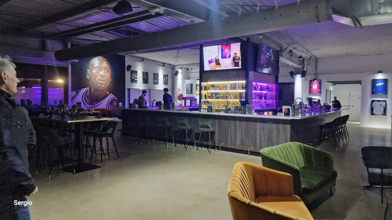 Vue panoramique du bar